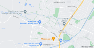 tree surgeon west timperley